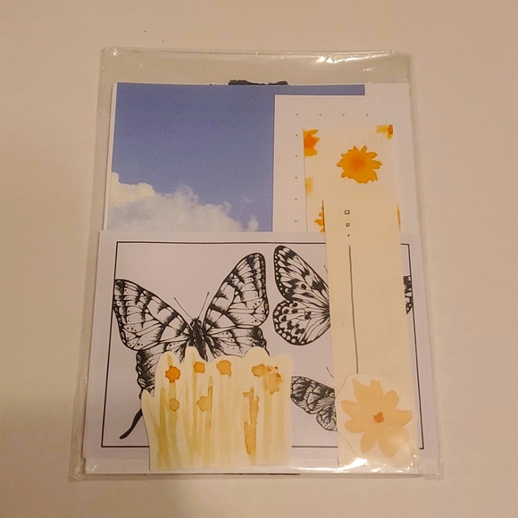 Butterflies and Flowers bullet journal scrapbook paper pack - Picture 1 of 4